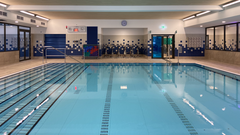 Schwimmhalle