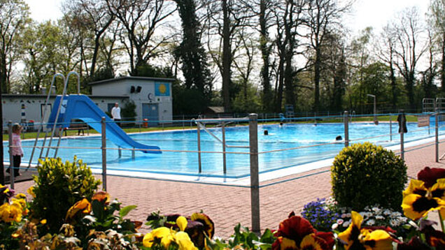 Das Becken im Freibad Kaiserswerth