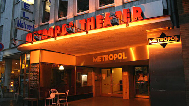 Eingang des Metropol.