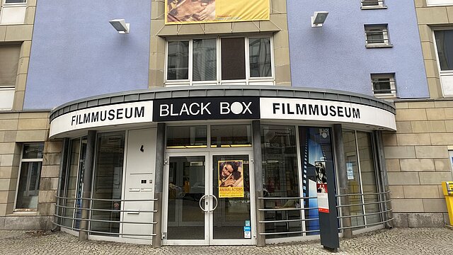 Der Eingang zum Filmmuseum