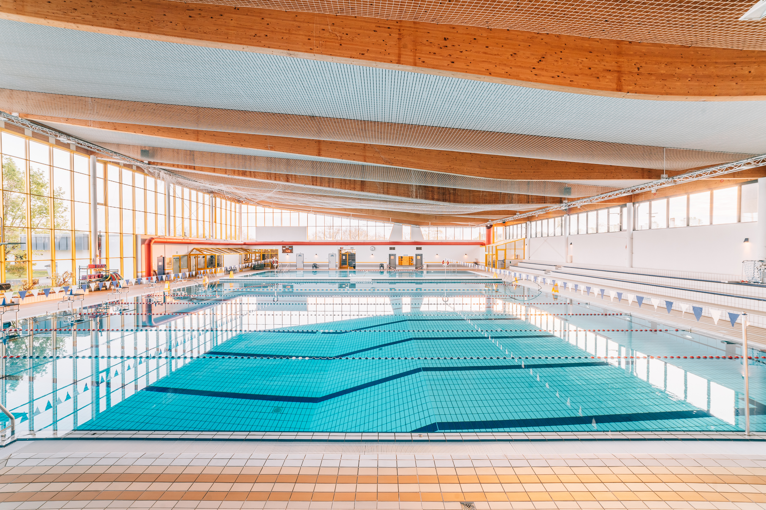 Ein Schwimmbecken